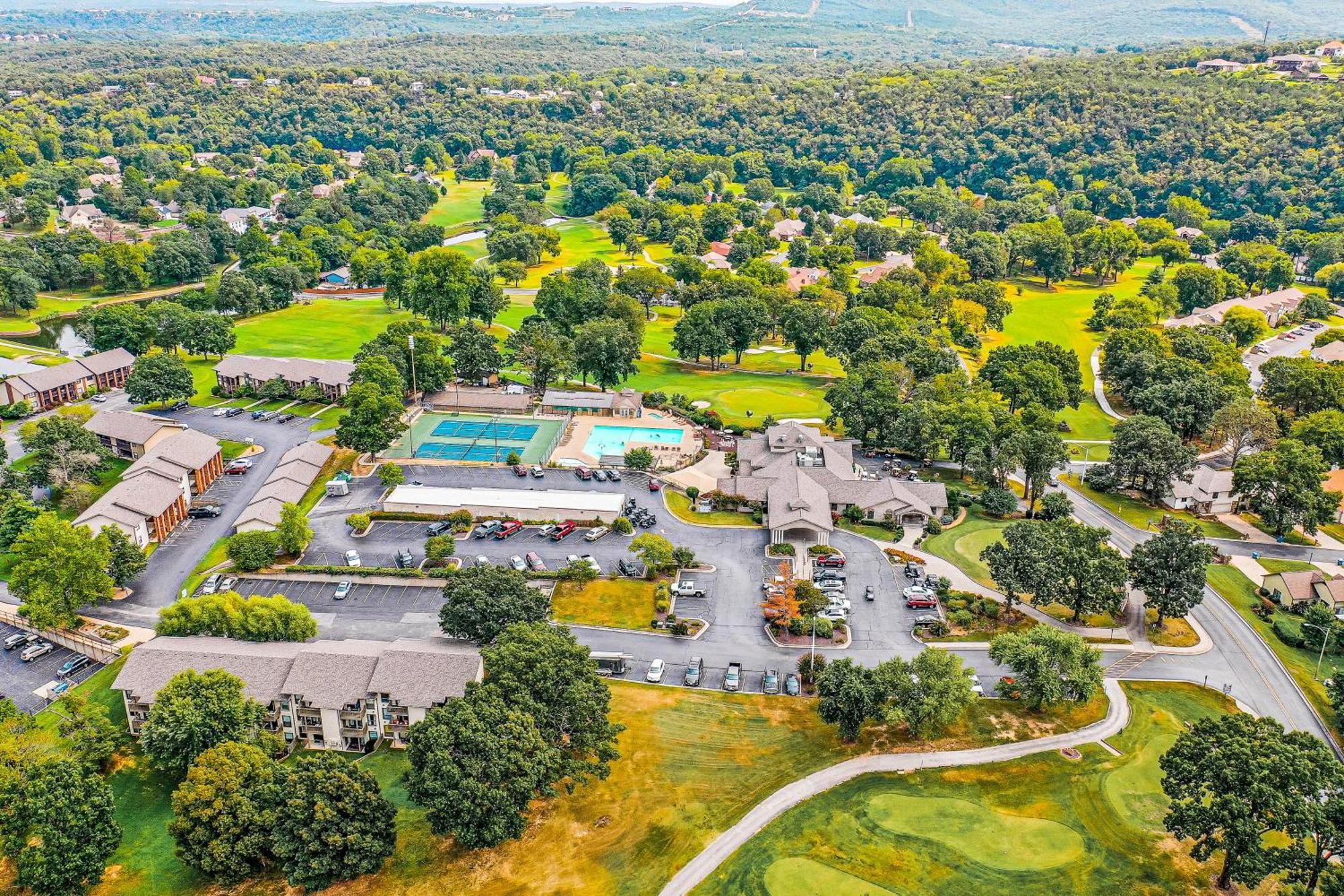 Lofty Retreat & Paradise Pointe Брэнсон Номер фото